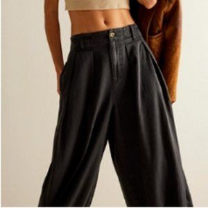 NWOT We The Free Ridley Pull-On Jeans